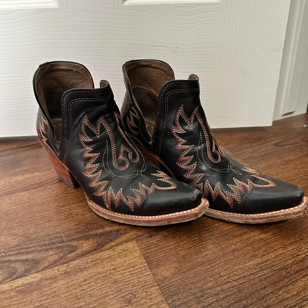 Black Ariat Dixon Western Booties